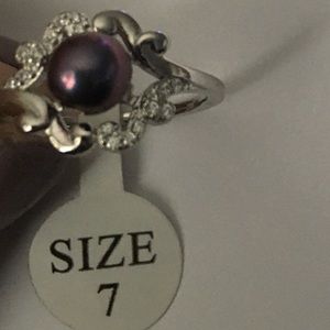 Vantel Pearls Sabrina Ring Size 7